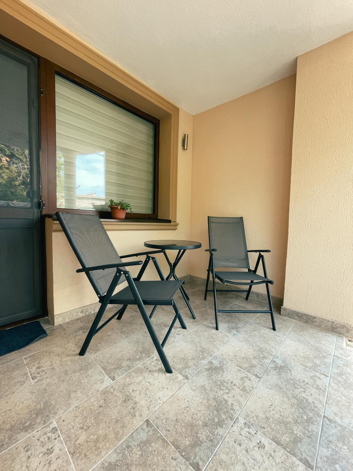 Cozy Glen Apartment Targu Mures Exterior photo